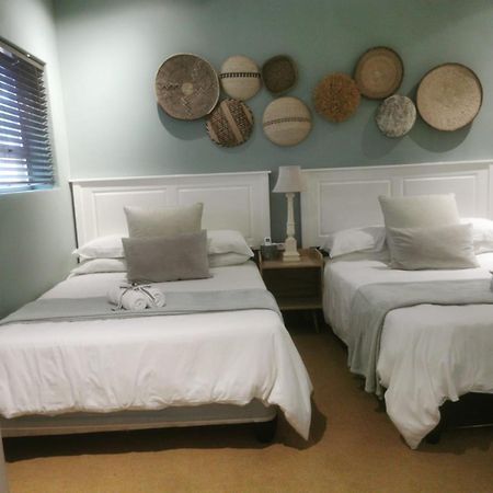 Hillton Manor Guest House Richards Bay Exteriör bild