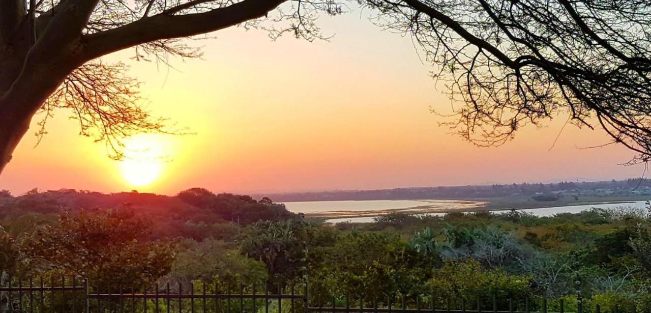 Hillton Manor Guest House Richards Bay Exteriör bild