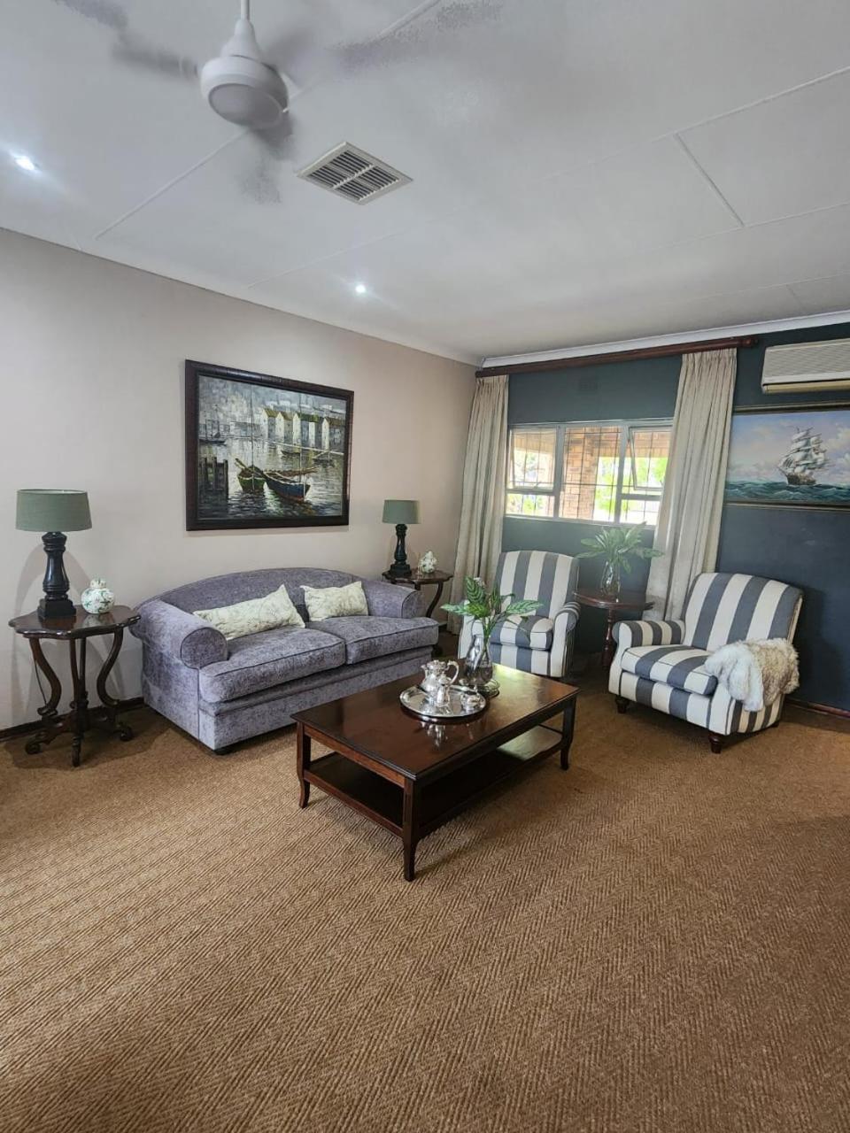 Hillton Manor Guest House Richards Bay Exteriör bild