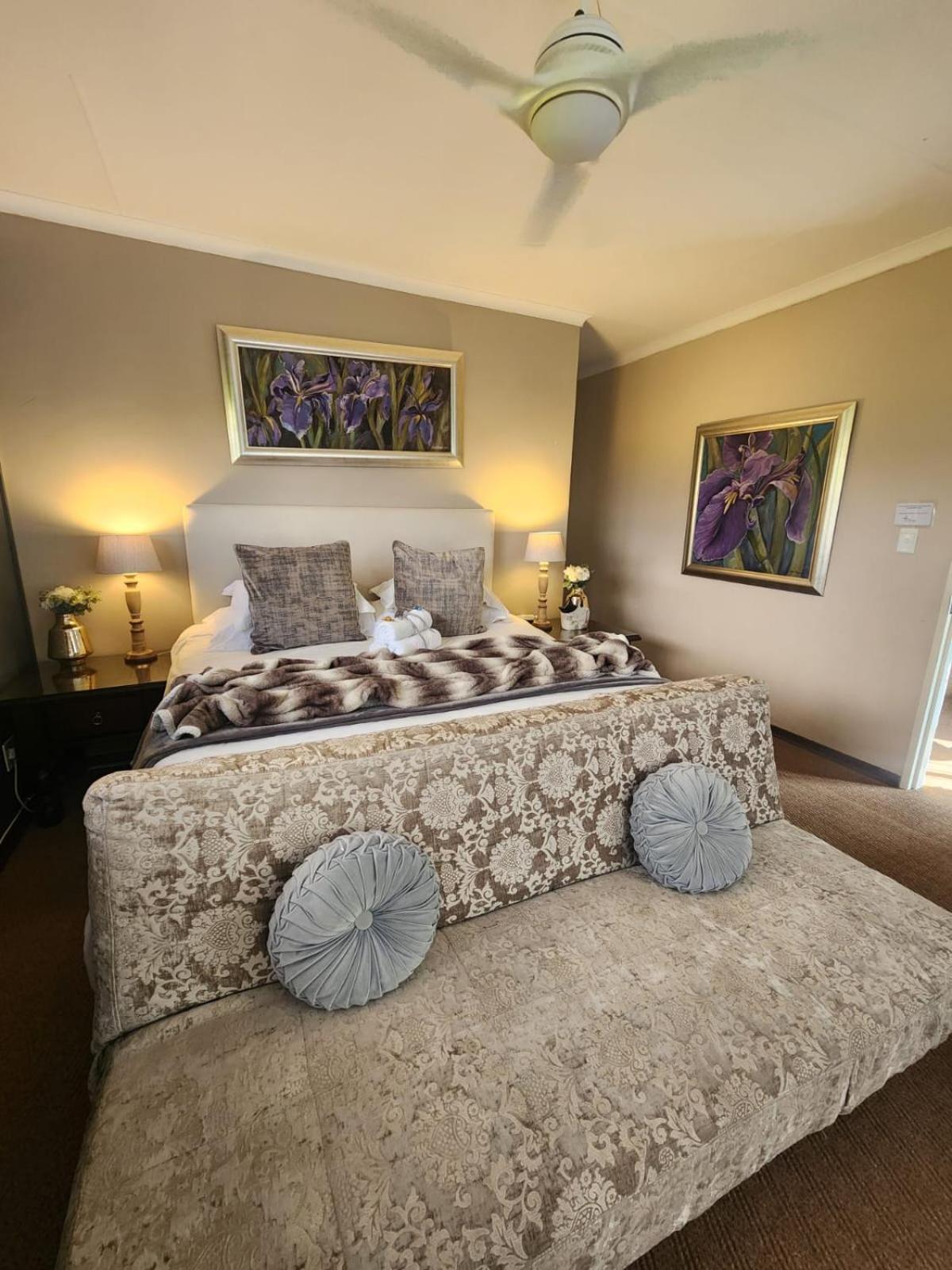 Hillton Manor Guest House Richards Bay Exteriör bild