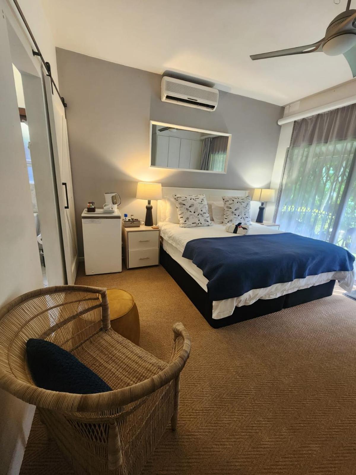 Hillton Manor Guest House Richards Bay Exteriör bild