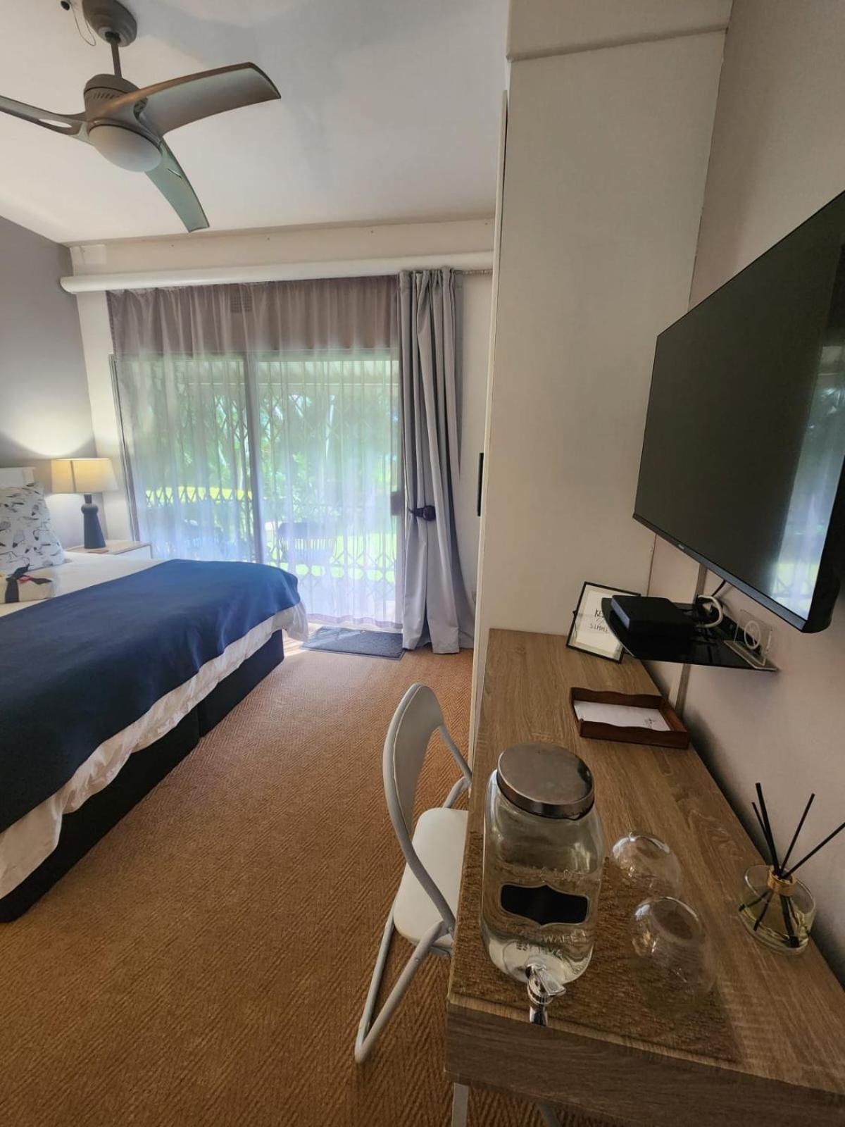 Hillton Manor Guest House Richards Bay Exteriör bild